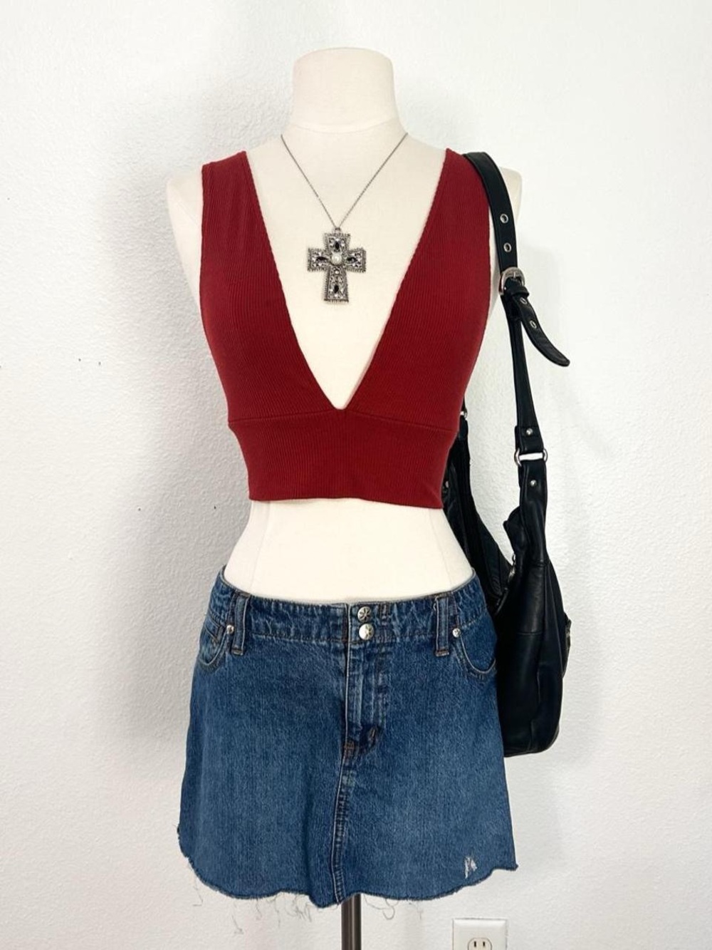 deep v-neck red cropped strappy tank top